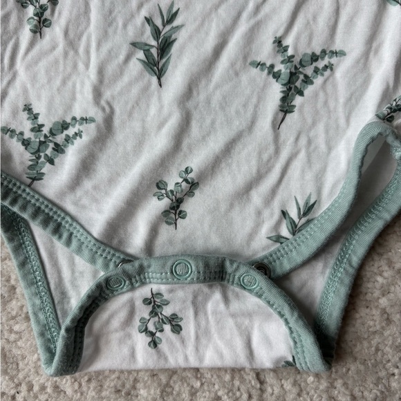 Kyte Baby eucalyptus one piece bodysuit size 18-24m - Picture 3 of 6